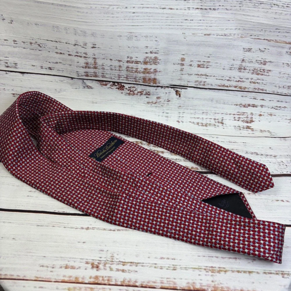 Brooks Brothers Silk Geometric Tie Red Blue Mens preppy business